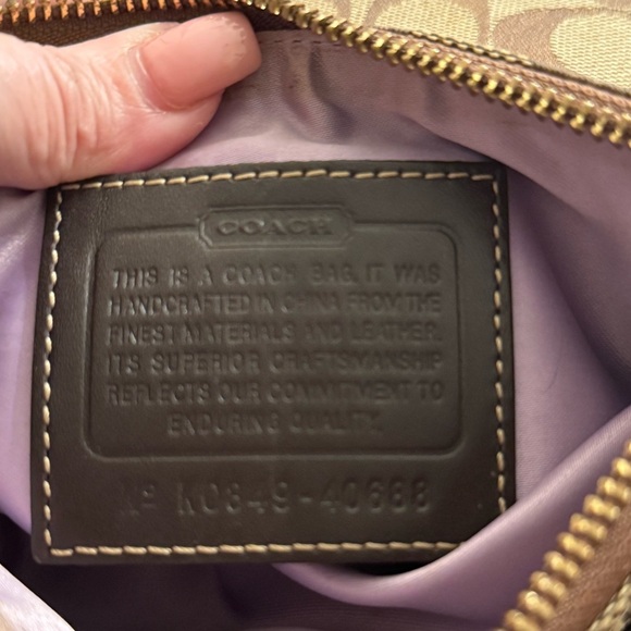 Coach Signature Crossbody Bag Purse with  Turnlock - Picture 11 of 16